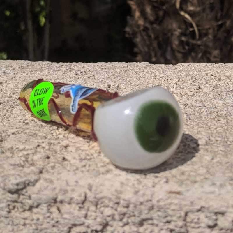 Chameleon Glass Optometrist "Eyeball" Glass Pipe - Glow in the Dark / 5