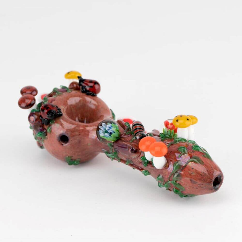Empire Glassworks Bug's Life Hand Pipe 01